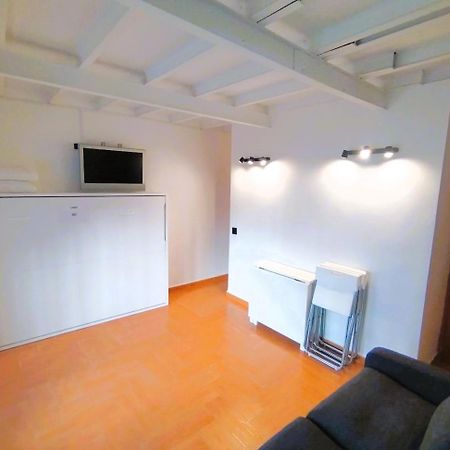 Puerta Del Sol - Apartamento Para 4 Madrid Luaran gambar