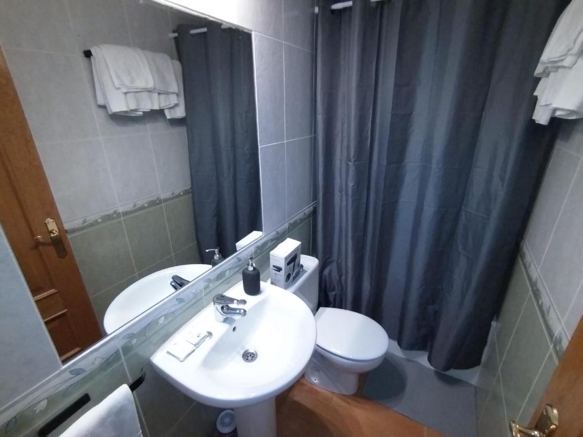 Puerta Del Sol - Apartamento Para 4 Madrid Luaran gambar