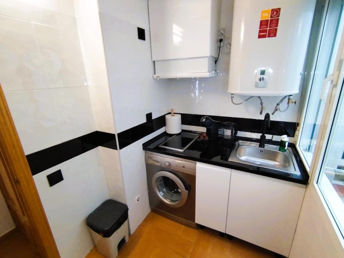 Puerta Del Sol - Apartamento Para 4 Madrid Luaran gambar