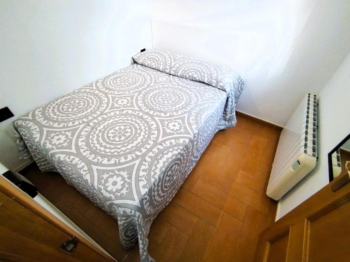 Puerta Del Sol - Apartamento Para 4 Madrid Luaran gambar