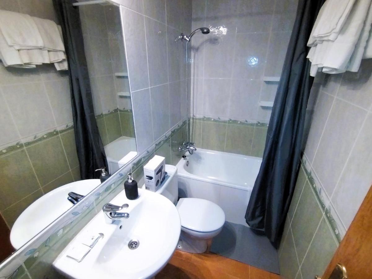 Puerta Del Sol - Apartamento Para 4 Madrid Luaran gambar